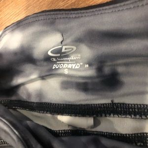 Leggings with zipper